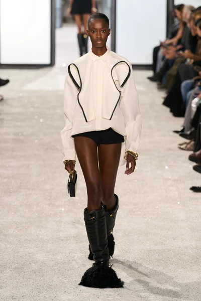 Look 39